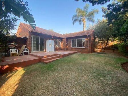 3 Bedroom Townhouse in Garsfontein