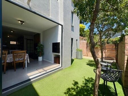 2 Bedroom Townhouse in Menlo Park