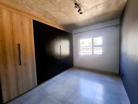 1 Bedroom Apartment in Waterkloof Park