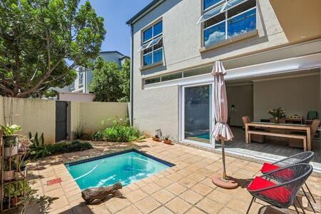 3 Bedroom House in Brooklyn