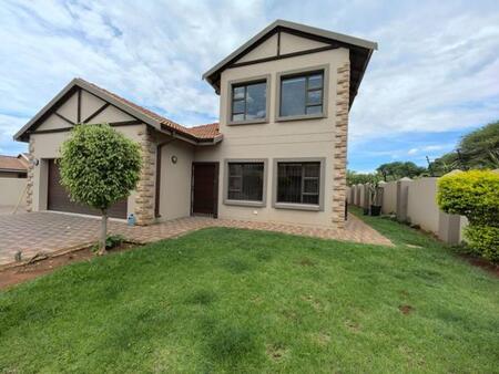 5 Bedroom Apartment in Montana