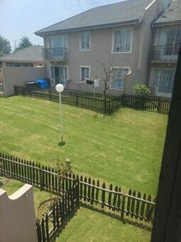 2 Bedroom Apartment in Rembrandt Park