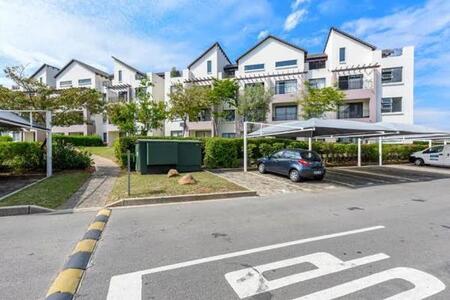 2 Bedroom Apartment in Dainfern