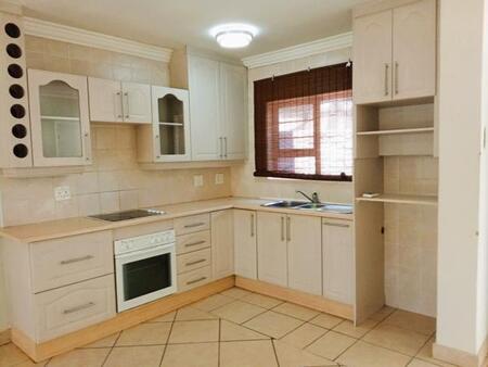 1 Bedroom Townhouse in Bryanston