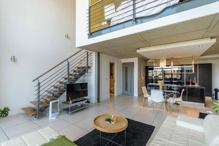 1 Bedroom Apartment in Melrose Arch