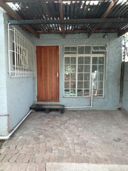 1 Bedroom House in Kensington B