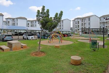 2 Bedroom Apartment in Cosmo City