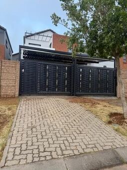3 Bedroom House in South Hills