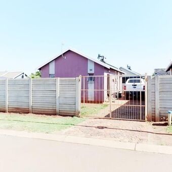 2 Bedroom House in Sky City