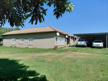 4 Bedroom House in Mooilande