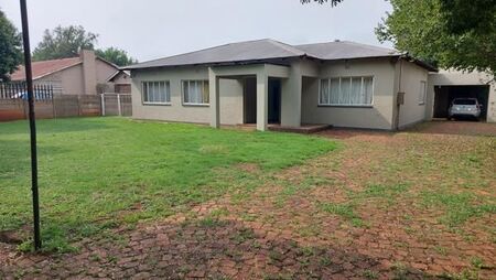 3 Bedroom House in Three Rivers