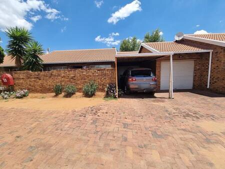 3 Bedroom Simplex in Norkem Park