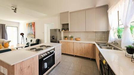 2 Bedroom Apartment in Glen Marais