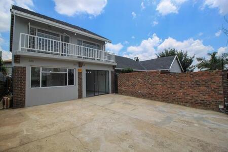 3 Bedroom House in Sunnyridge