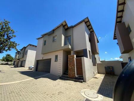 4 Bedroom House in Glen Marais