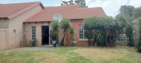 3 Bedroom Townhouse in Illiondale