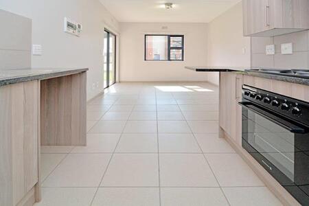 2 Bedroom Apartment in Ravenswood