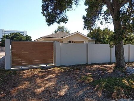 3 Bedroom House in Newton Park