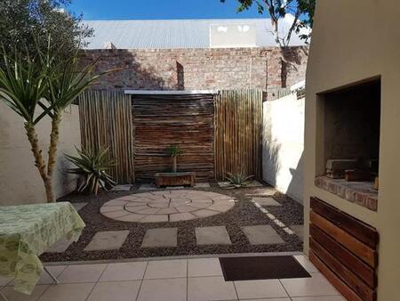 1 Bedroom Apartment in Oudtshoorn