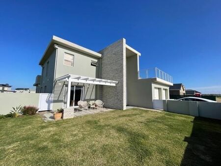 4 Bedroom House in Le Grand Estate