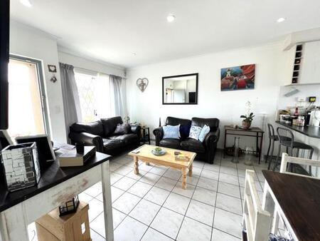 2 Bedroom House in Sunningdale