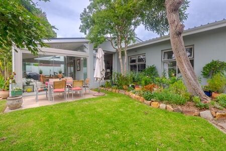 3 Bedroom House in Constantia