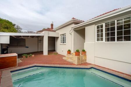 3 Bedroom House in Rondebosch