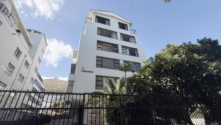 2 Bedroom Apartment in Three Anchor Bay