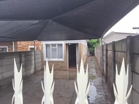 1 Bedroom House in Hospital Hill