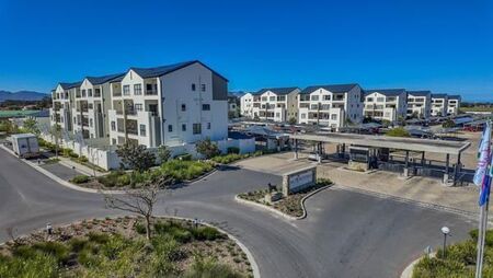 2 Bedroom Apartment in Somerset West Central