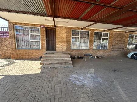 1 Bedroom Apartment in Lydenburg