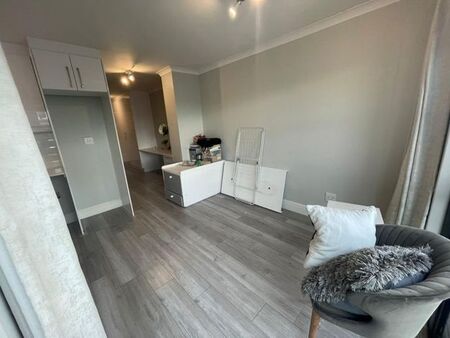 1 Bedroom apartment to rent in Observatory, Cape Town