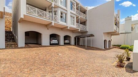 2 Bedroom apartment to rent in Northcliff, Randburg