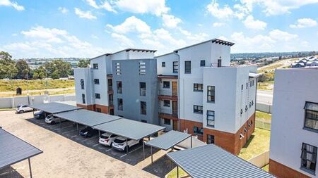 2 Bedroom apartment to rent in Barbeque Downs, Midrand
