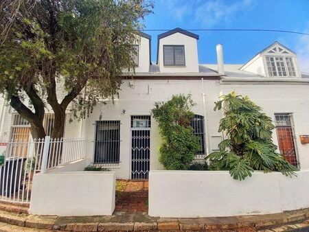 1 Bedroom semi-detached cottage to rent in Rosebank, Cape Town