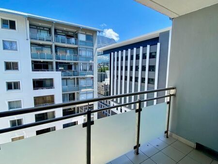 2 Bedroom apartment to rent in Claremont, Cape Town