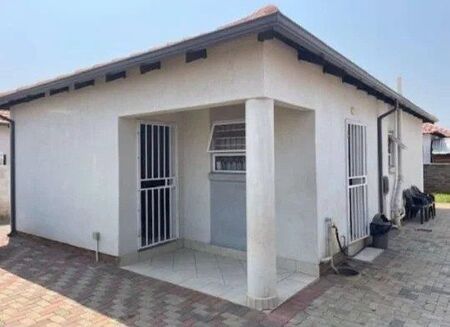 3 Bedroom House in Kirkney