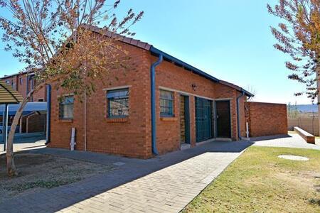 2 Bedroom Apartment in Pretoria West
