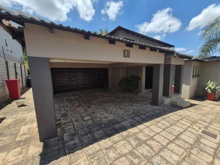 4 Bedroom House in Faerie Glen