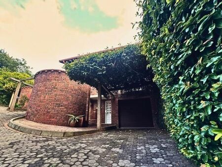 3 Bedroom Townhouse in Waterkloof