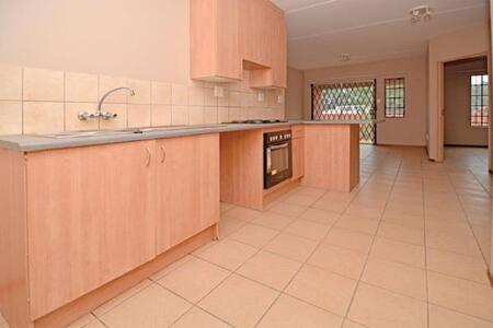 2 Bedroom Duplex in Theresapark