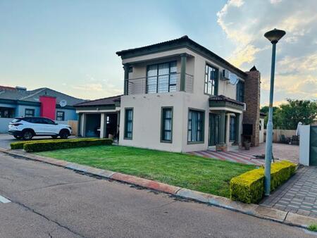 4 Bedroom House in The Orchards