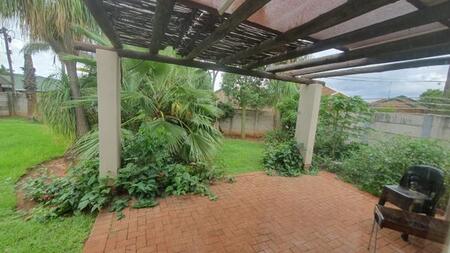 2 Bedroom Townhouse in Doornpoort