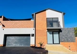 3 Bedroom Townhouse in Morningside