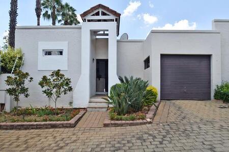 3 Bedroom Townhouse in Morningside