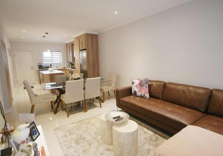 2 Bedroom Apartment in Bryanston