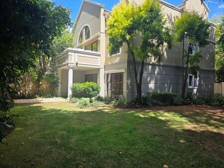 2 Bedroom Apartment in Saxonwold