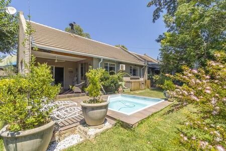 3 Bedroom House in Maroeladal