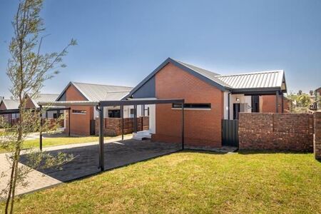 3 Bedroom House in Olivedale