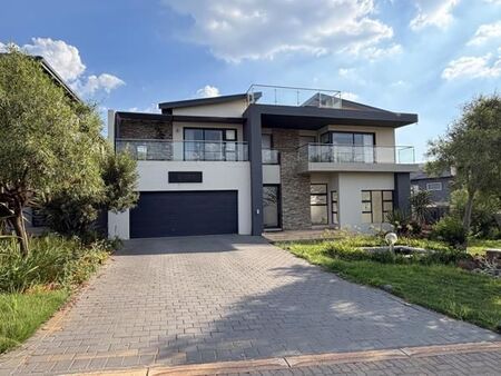 5 Bedroom House in Eye of Africa